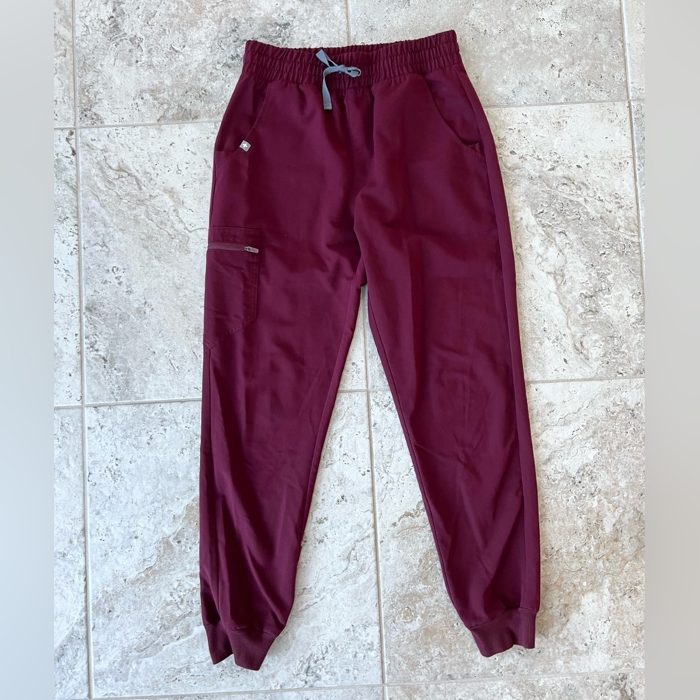 Figs Women's Zamora Jogger Scrub Pants In Burgundy Red, Size Small